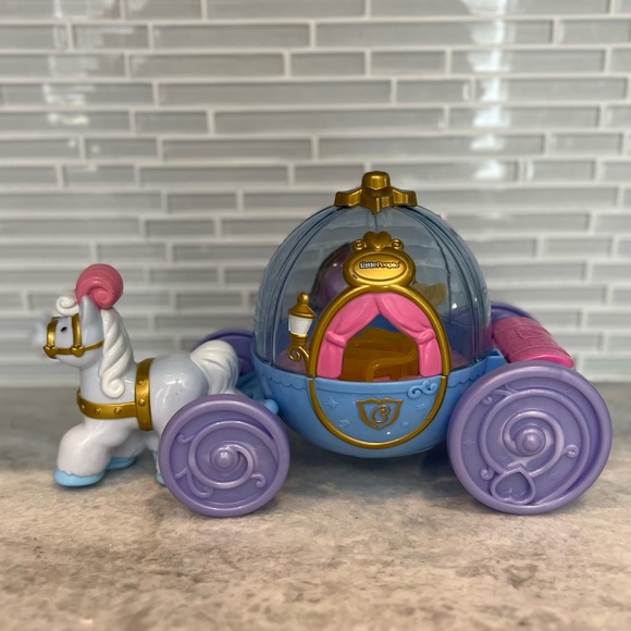 Fisher price little people retired Cinderella carriage - Picture 4 of 7